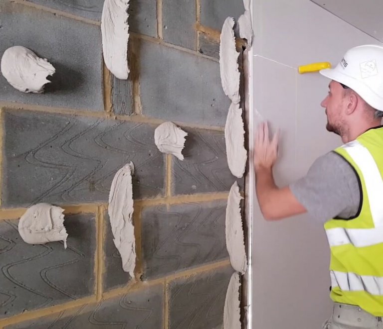 Fassa RX561 silicone coloured render (1.5mm) applied with EZE24 machine - Clifton, Bristol